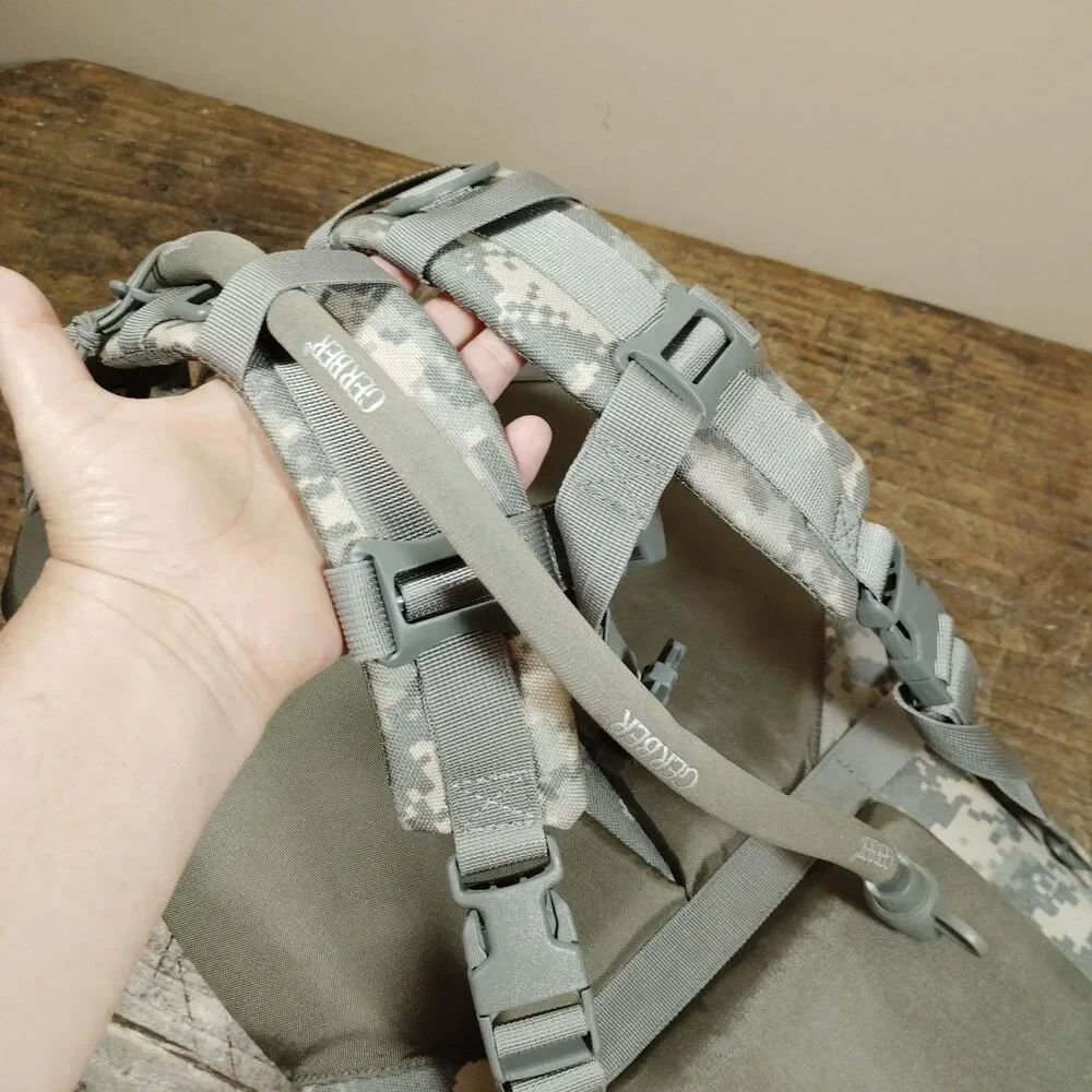 Gerber Grasp Reservoir Assault System Pack Backpack ACU Hydration Tactical